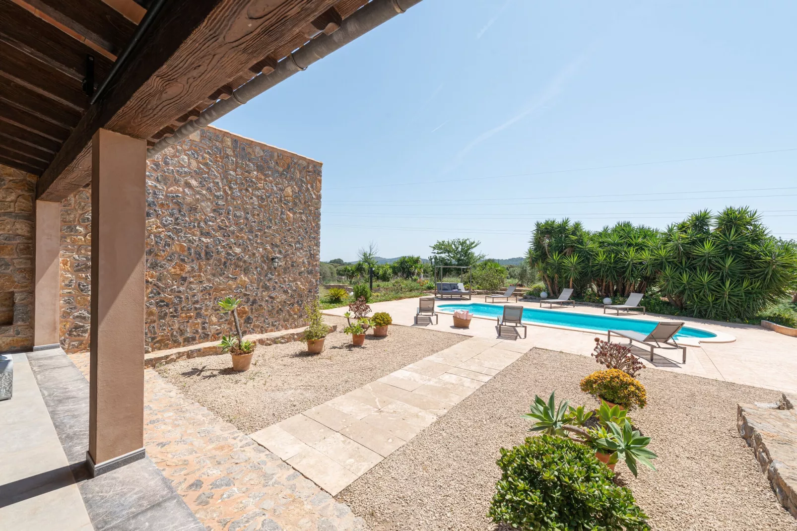 Bellpuig-Exterior summer