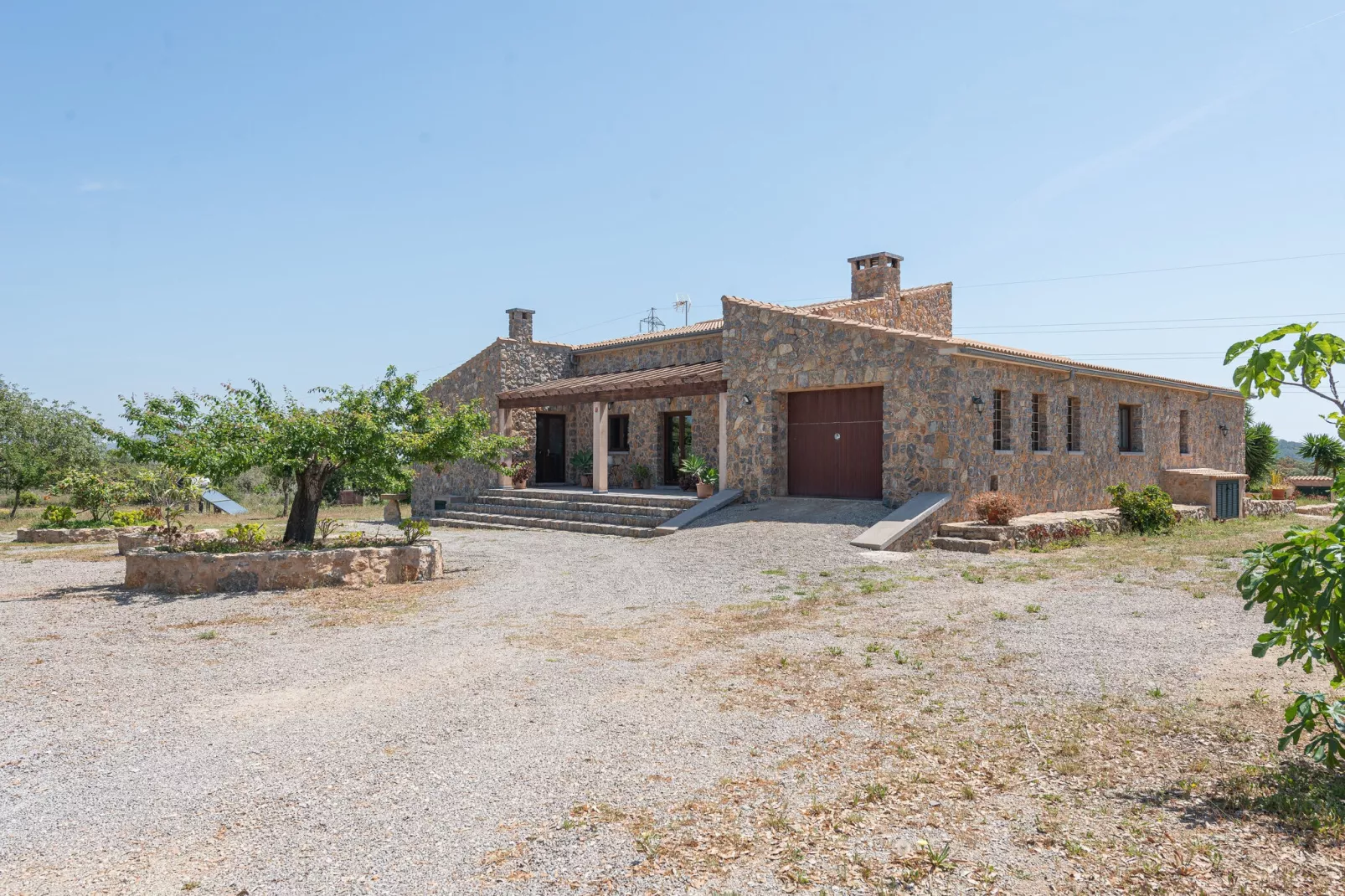 Bellpuig-Exterior summer