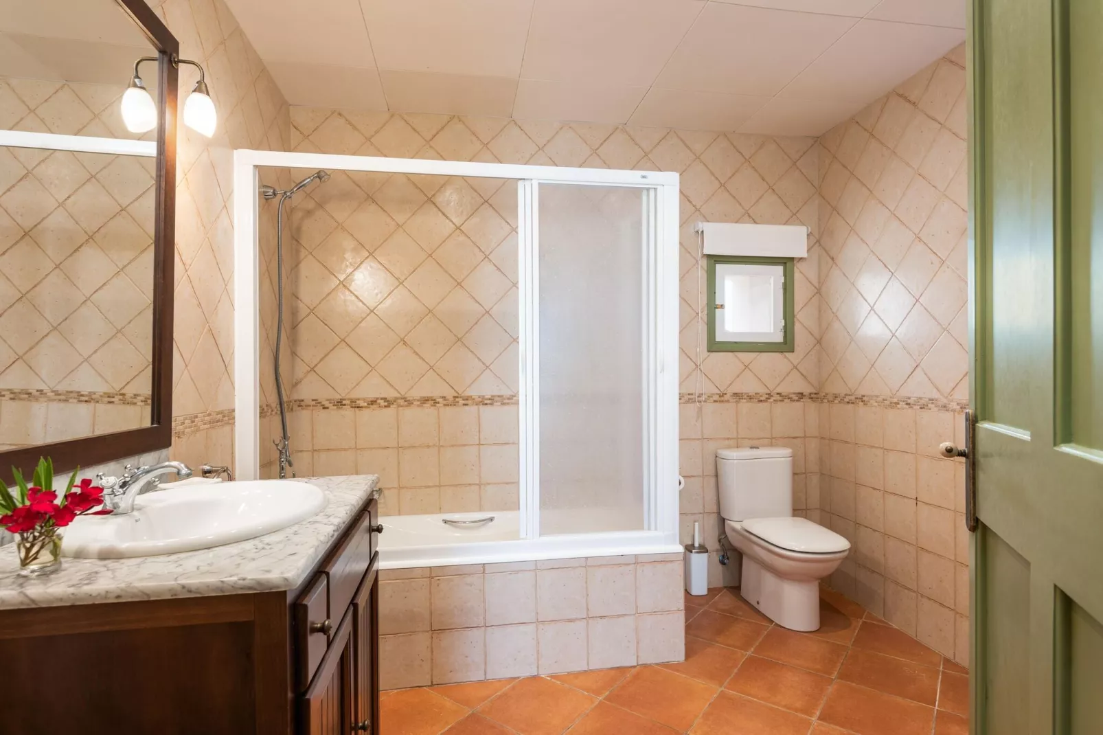 Casa Rural Llucasaldentet-Bathroom