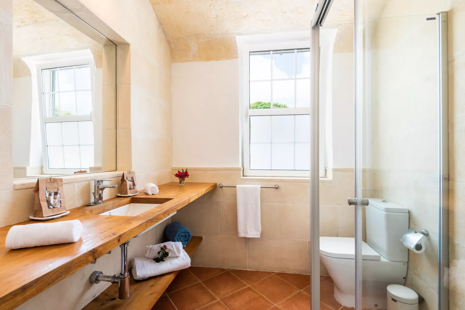 Casa Rural Llucasaldentet-Bathroom