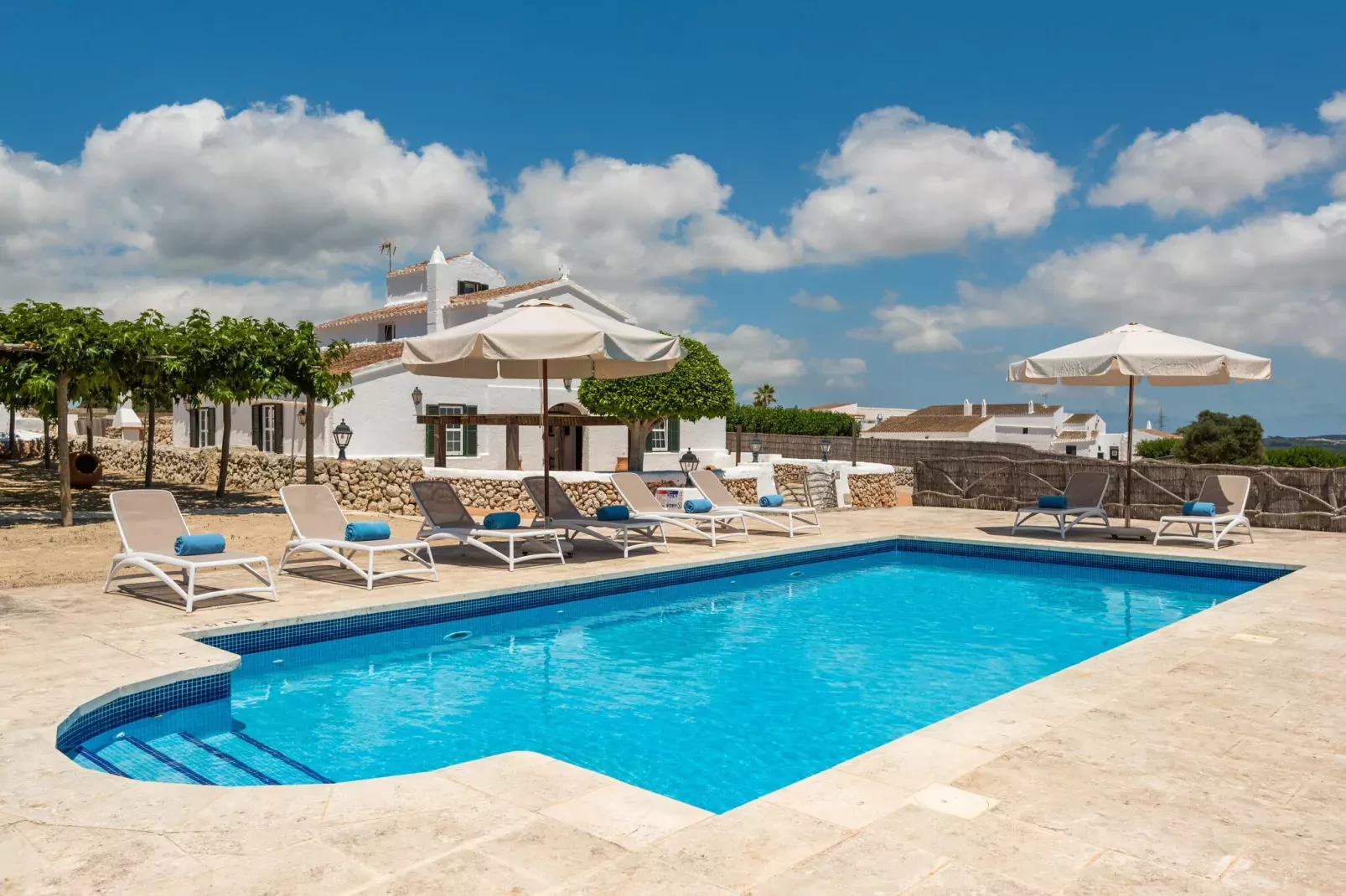 Casa Rural Llucasaldentet-Pool