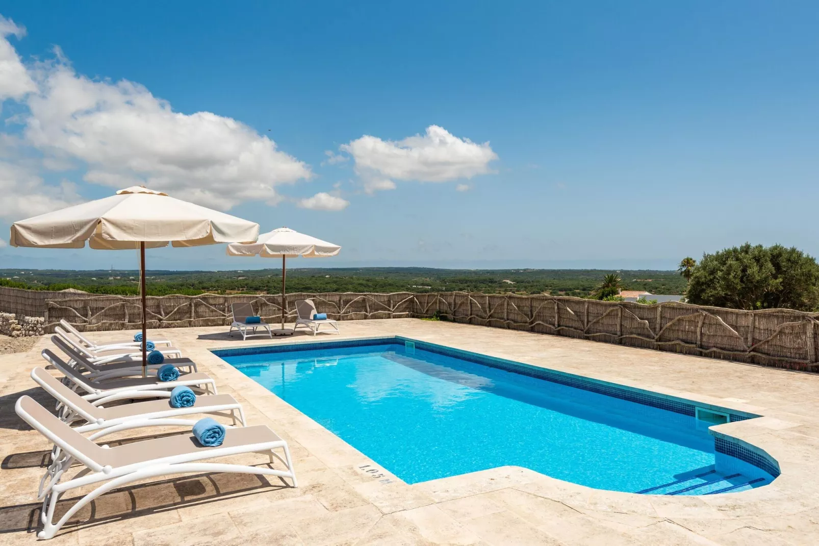 Casa Rural Llucasaldentet-Pool