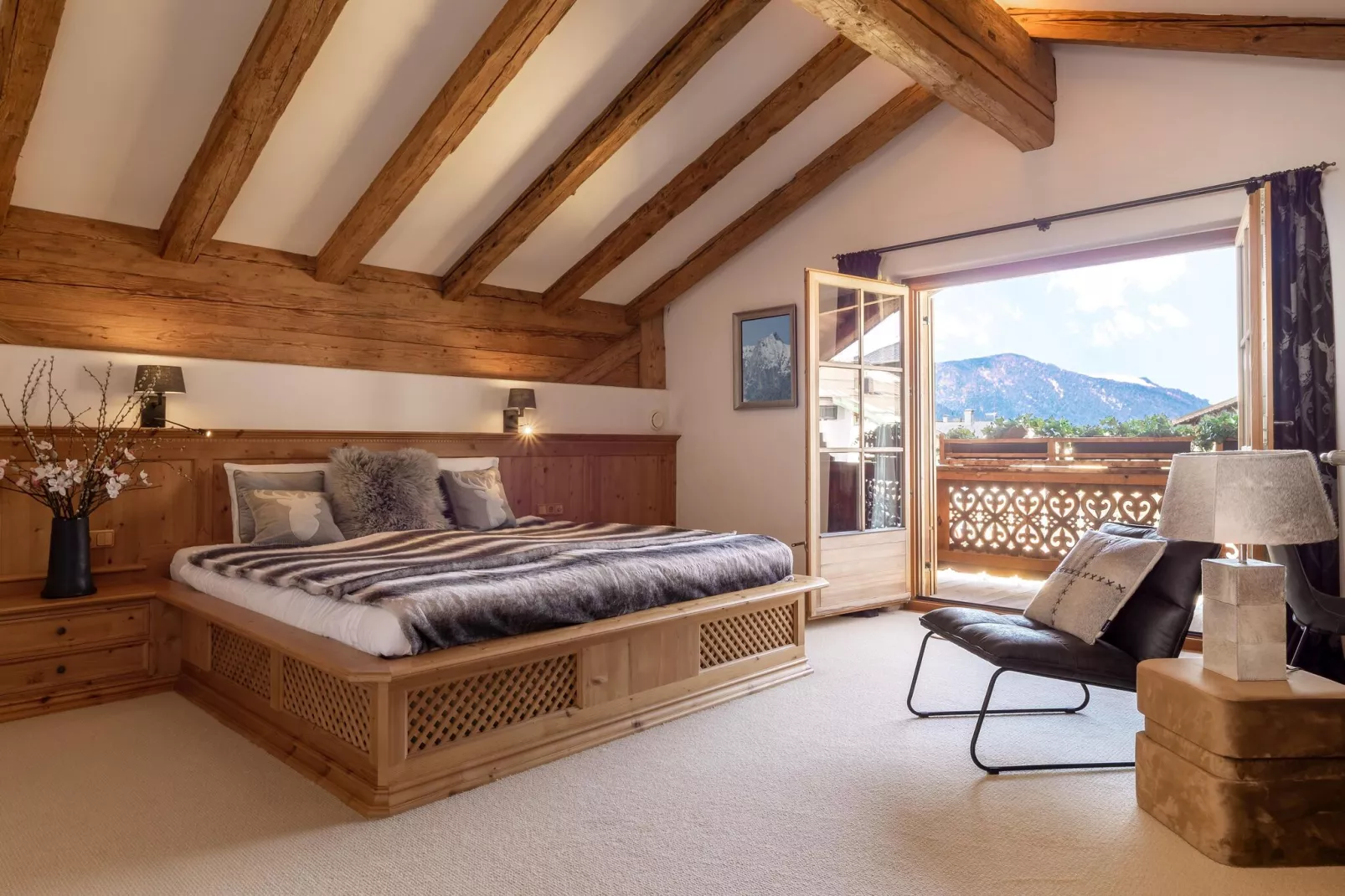 Luxury-Chalet in St Johann in Tirol-Bedroom