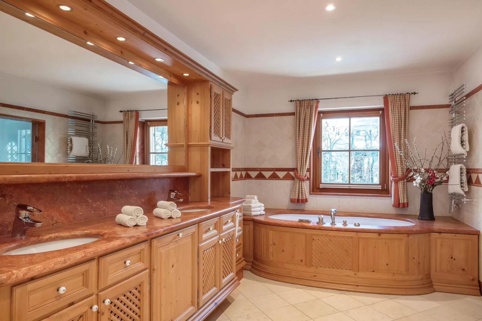 Luxury-Chalet in St Johann in Tirol-Bathroom