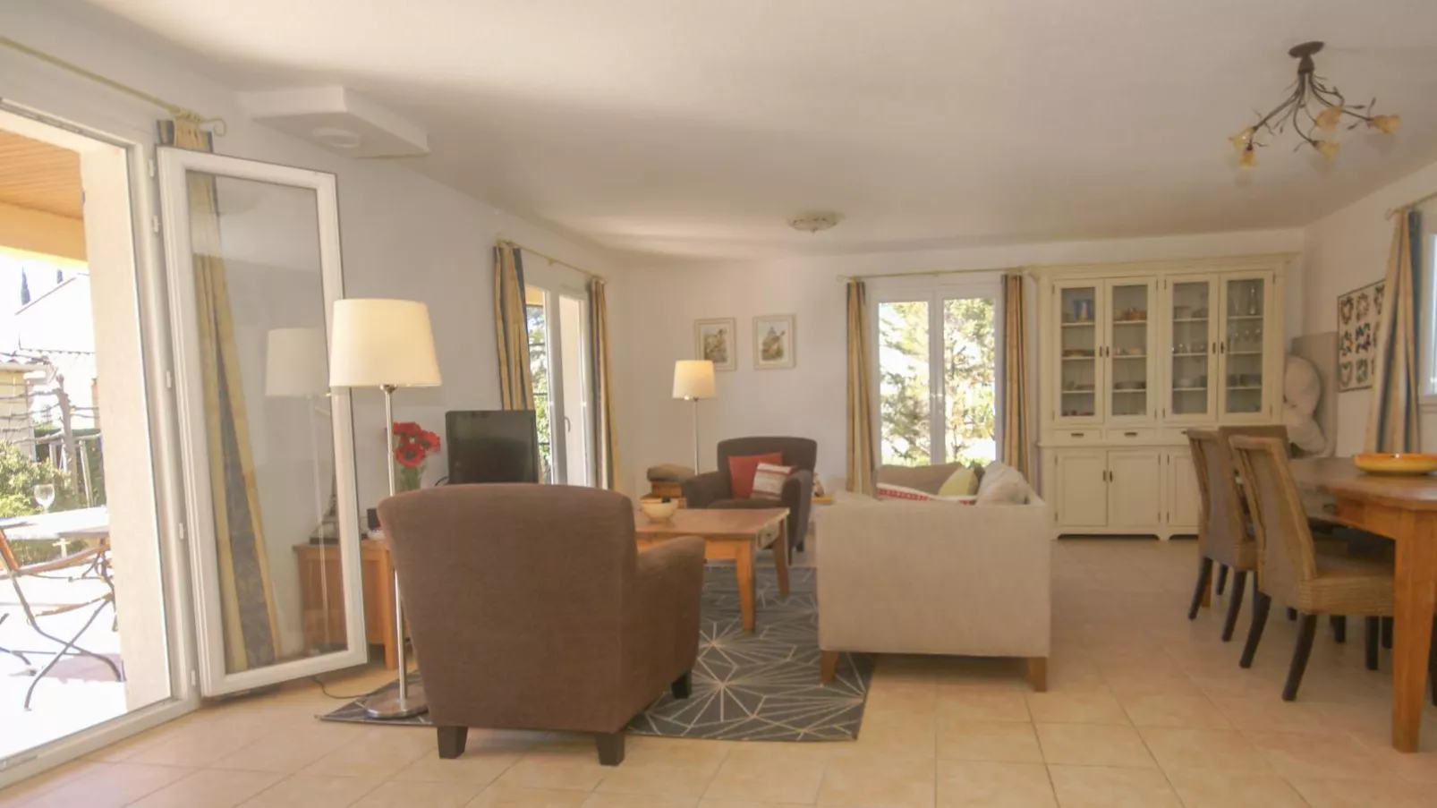 Les Burons-Dining room