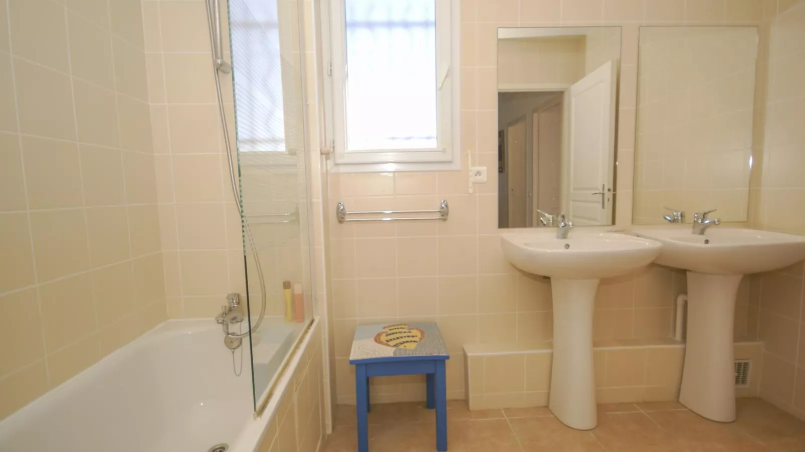 Les Burons-Bathroom