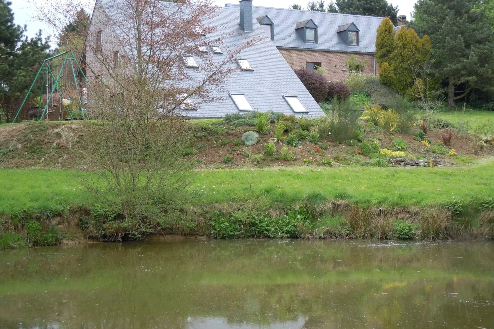Magnifique maison de vacances avec piscine intérieur-Aussicht Sommer