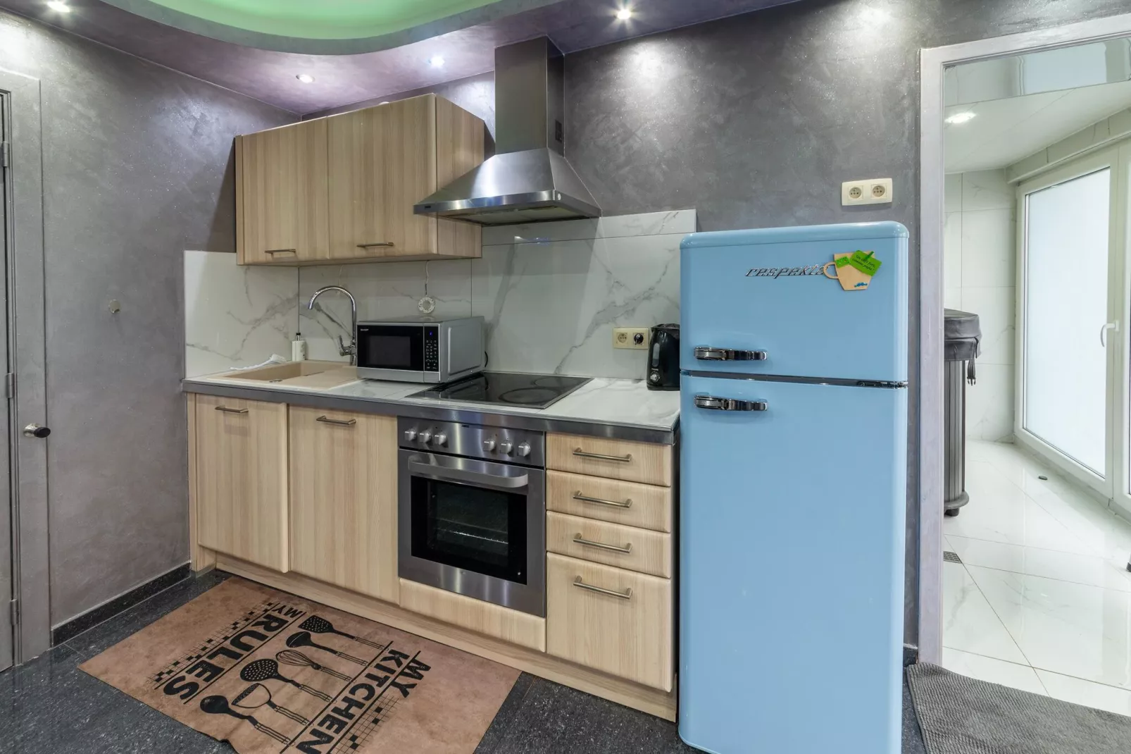 Magnifique maison de vacances pour 10 adultes avec pscine intérieure  Sauna Bains à remous et  Hamam-Cuisine