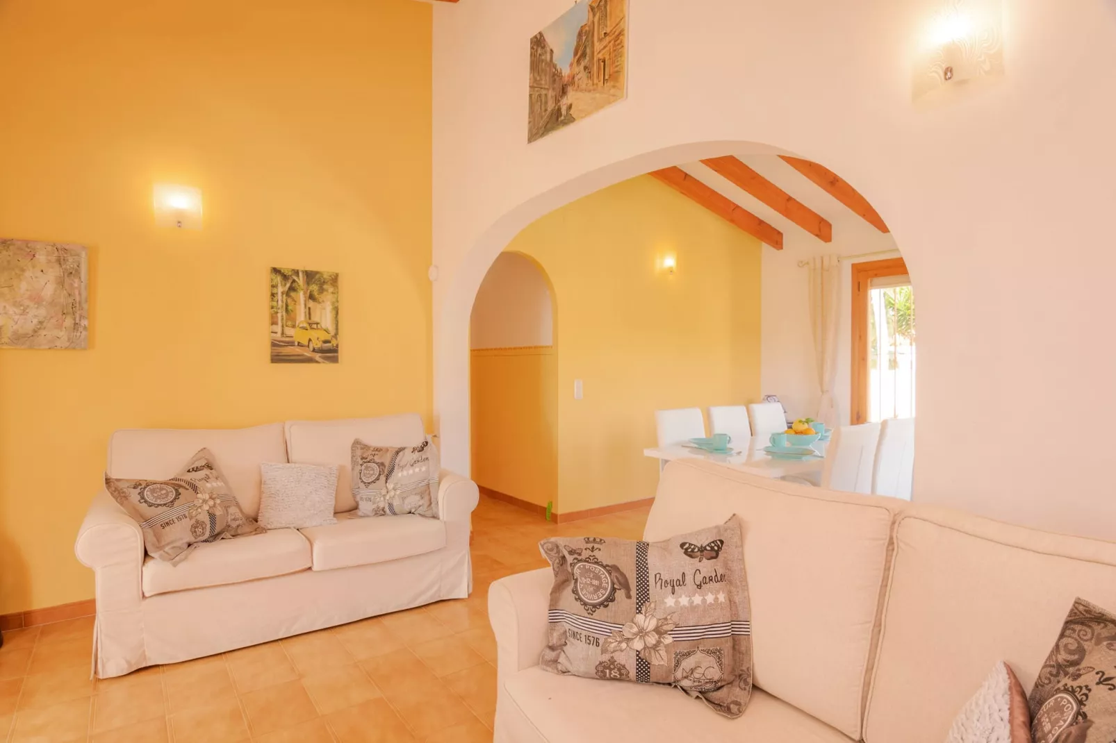 Casa L'órquidia-Living room