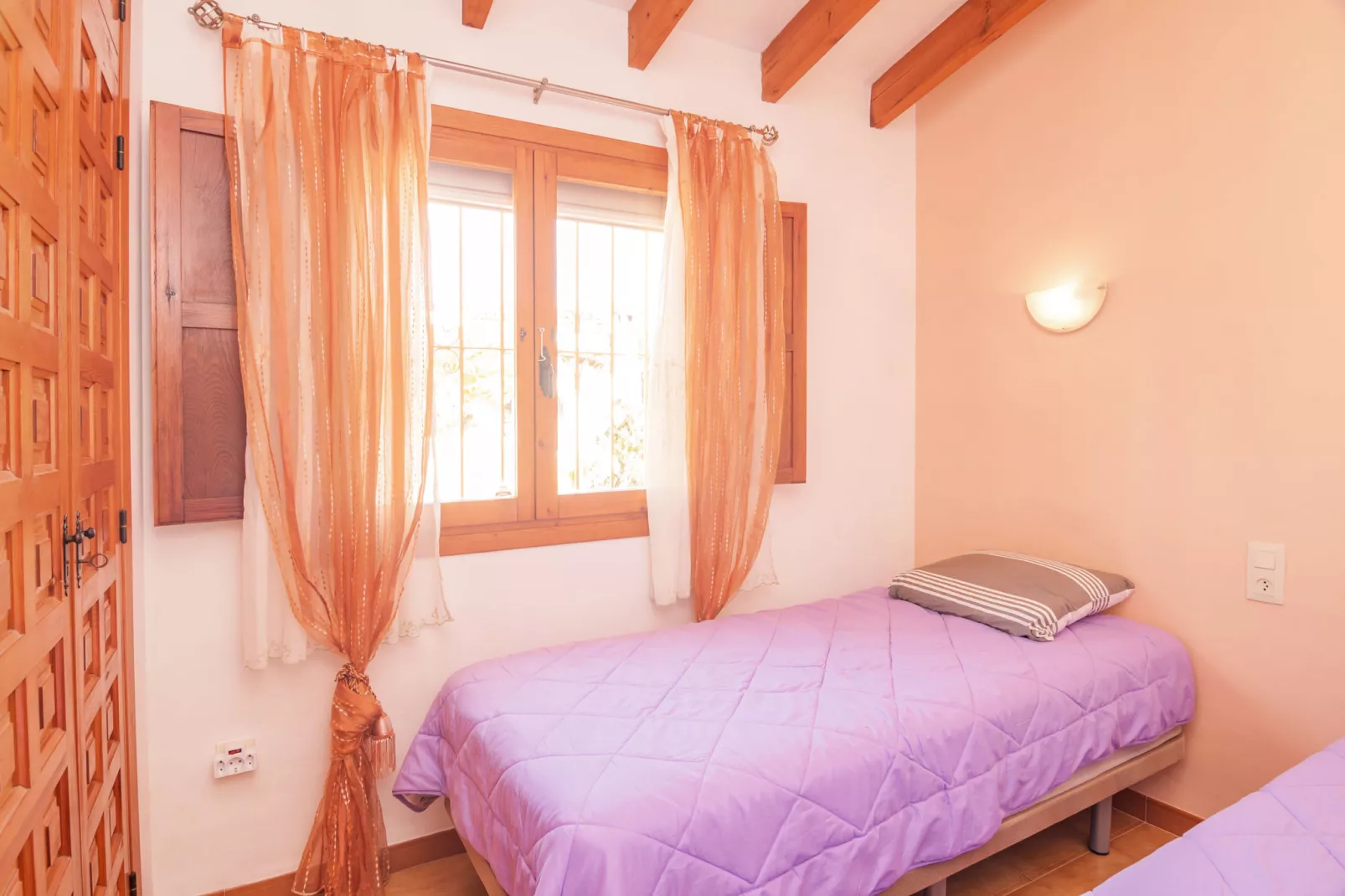 Casa L'órquidia-Bedroom