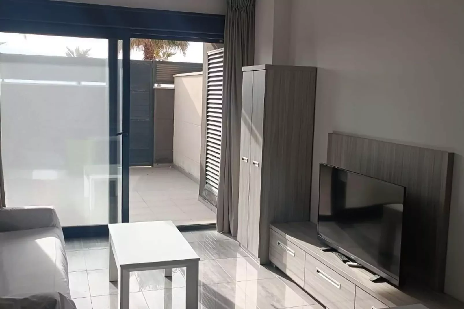 Apartamento con patio-Living room