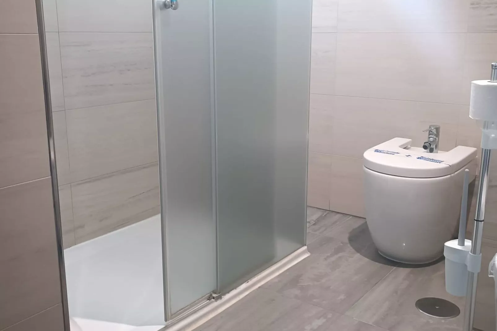 Apartamento con patio-Bathroom