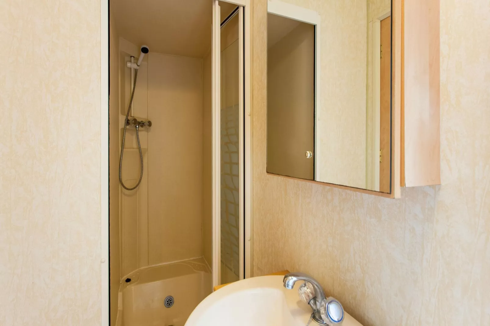 Mobilhome Valrose-Bathroom