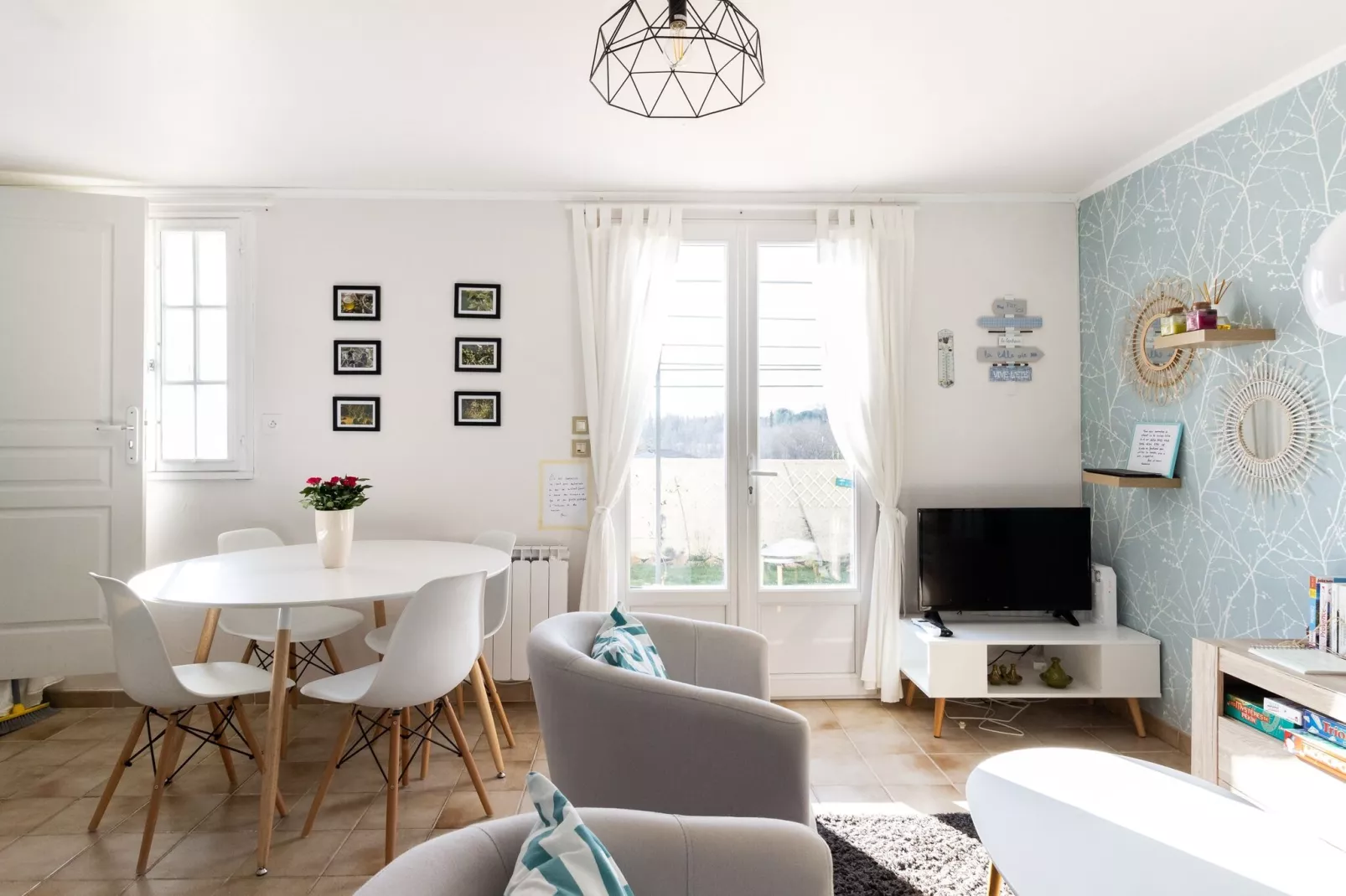 COMBO AVEC PISCINE-Living room