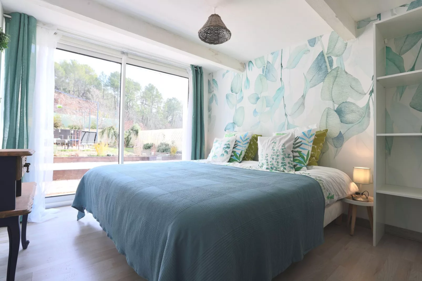 COMBO AVEC PISCINE-Bedroom