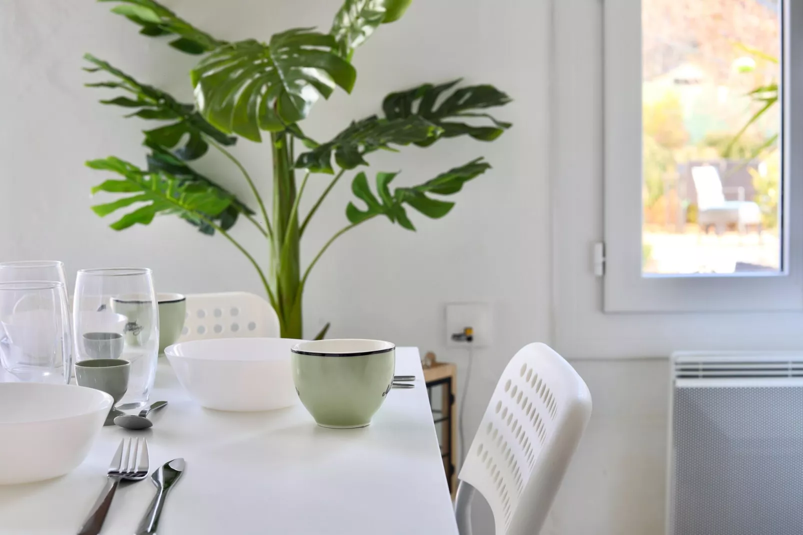 COMBO AVEC PISCINE-Dining room