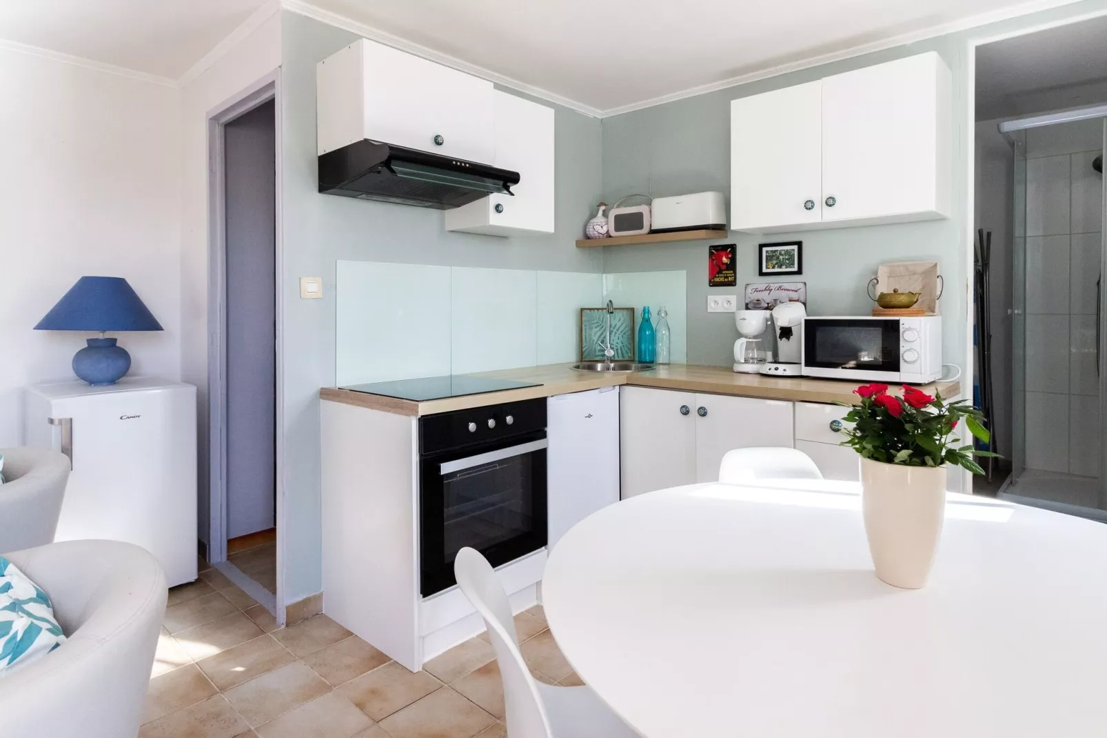 COMBO AVEC PISCINE-Kitchen