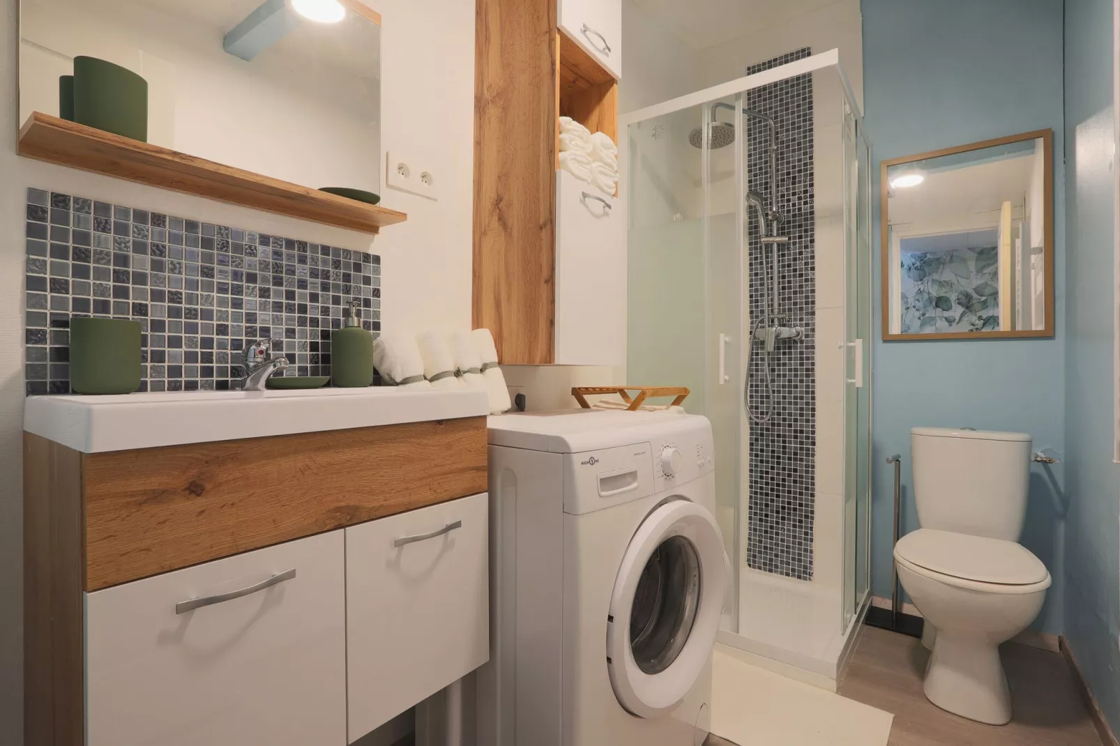 COMBO AVEC PISCINE-Bathroom