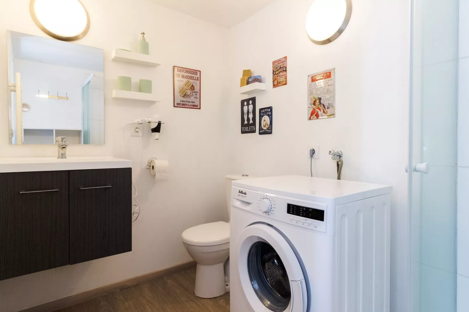 COMBO AVEC PISCINE-Bathroom