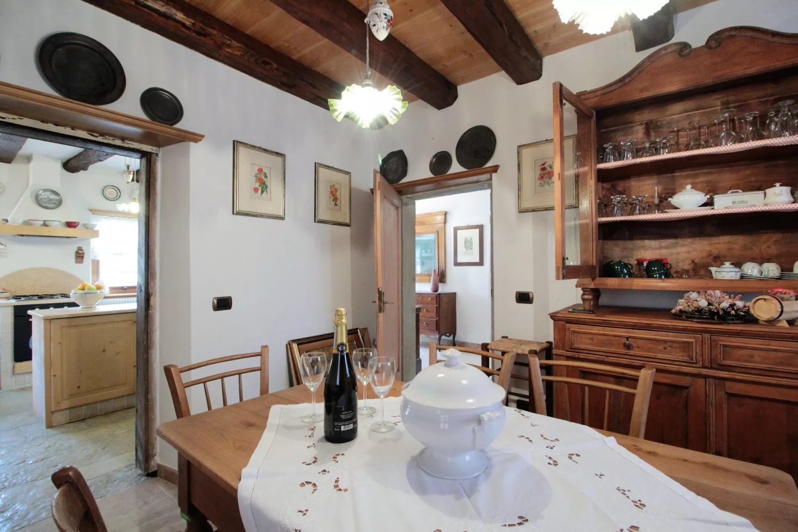 CASA TRAME DEGLI ANGELI-Dining room