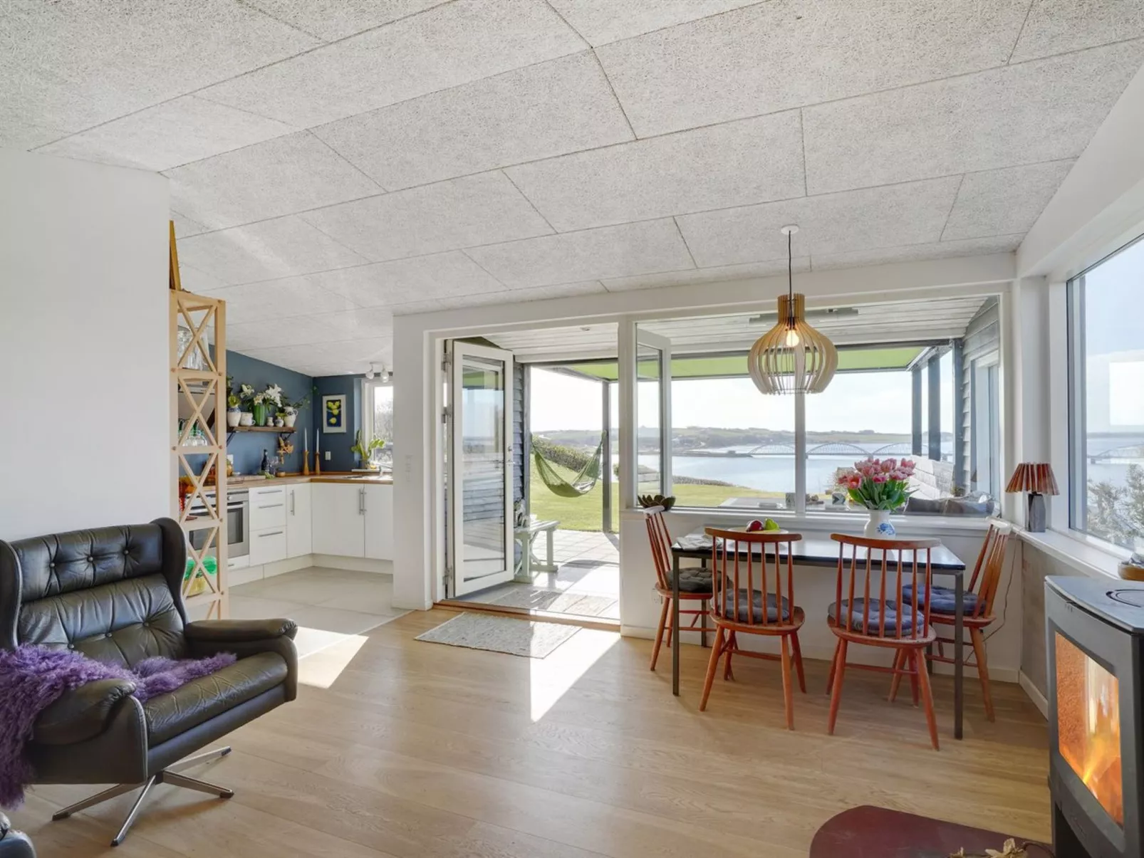 "Nielsen" - 30m to the inlet-Inside
