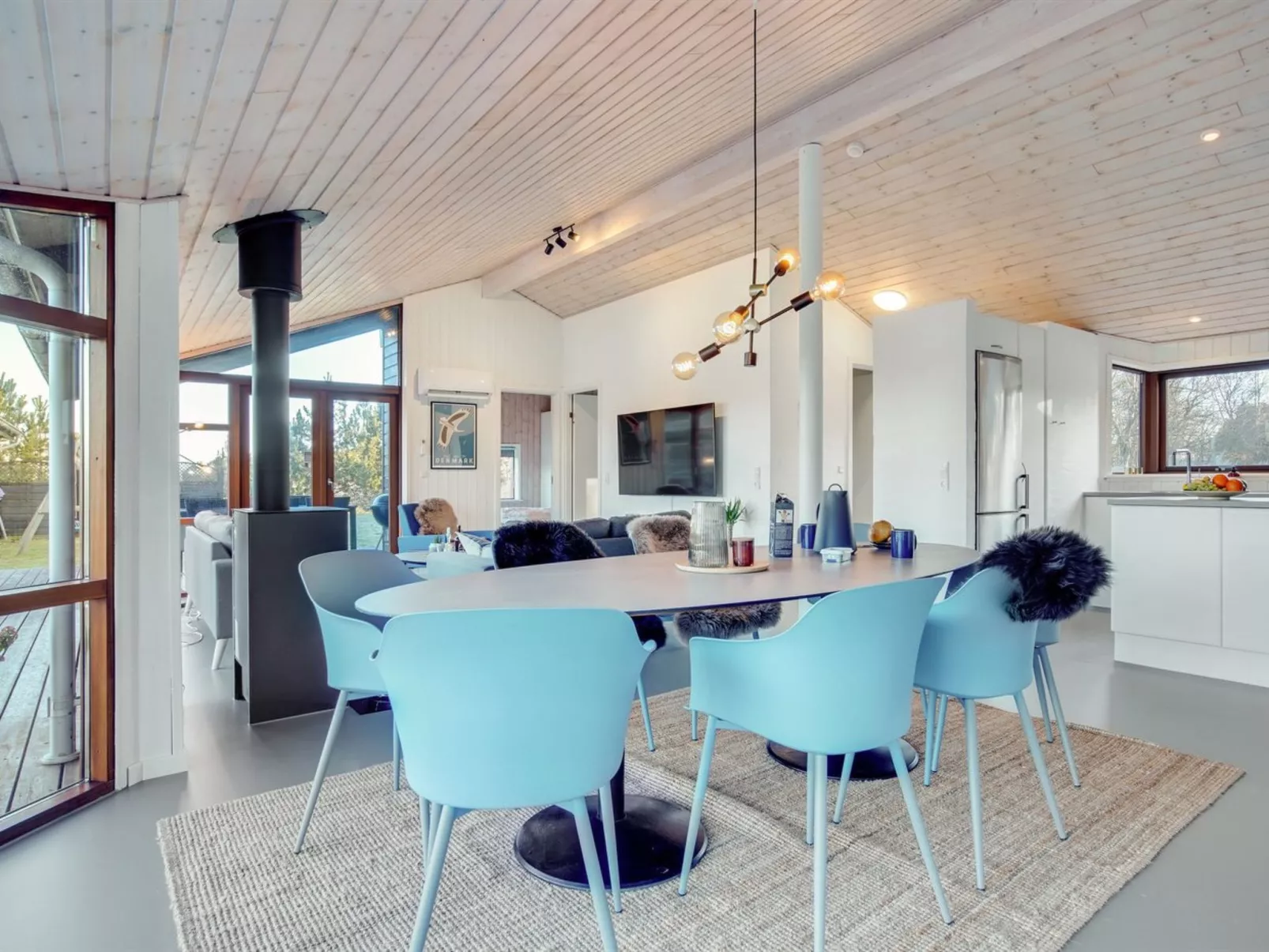 "Sirpa" - 1km from the sea-Inside