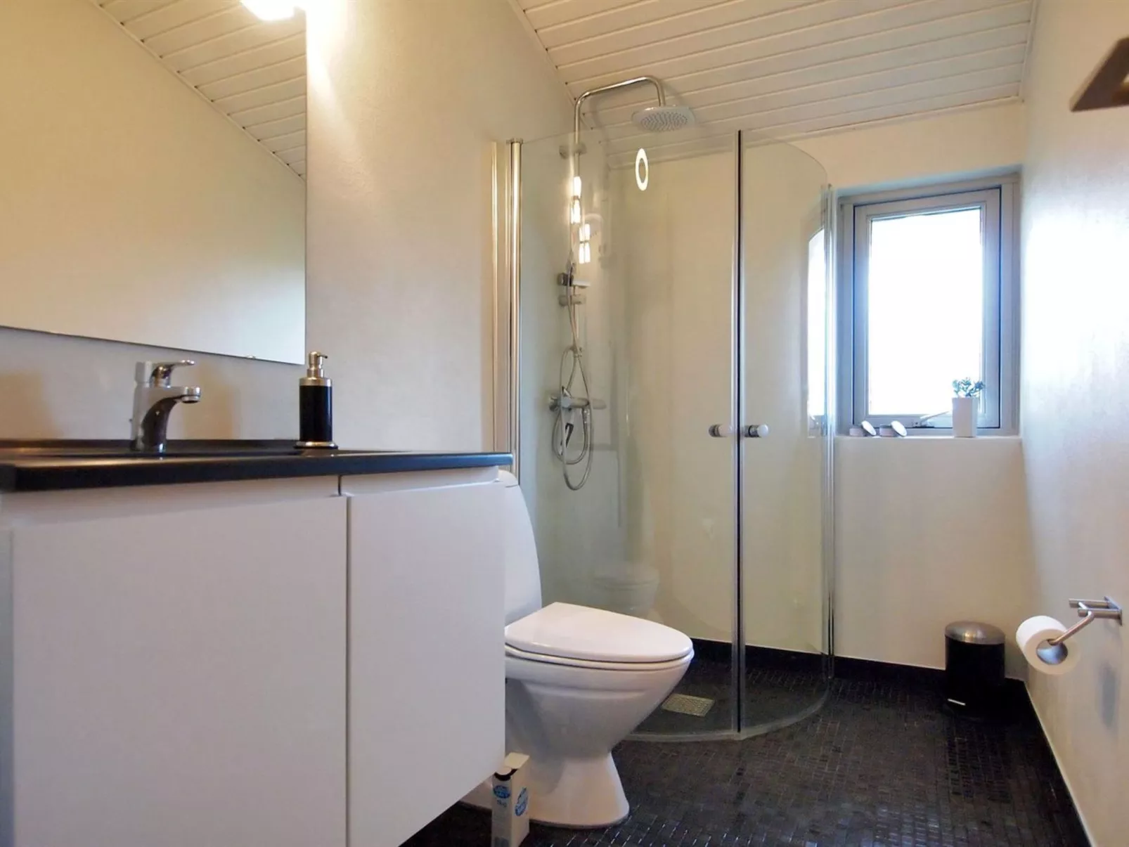 "Wrange" - 150m from the sea-Drinnen