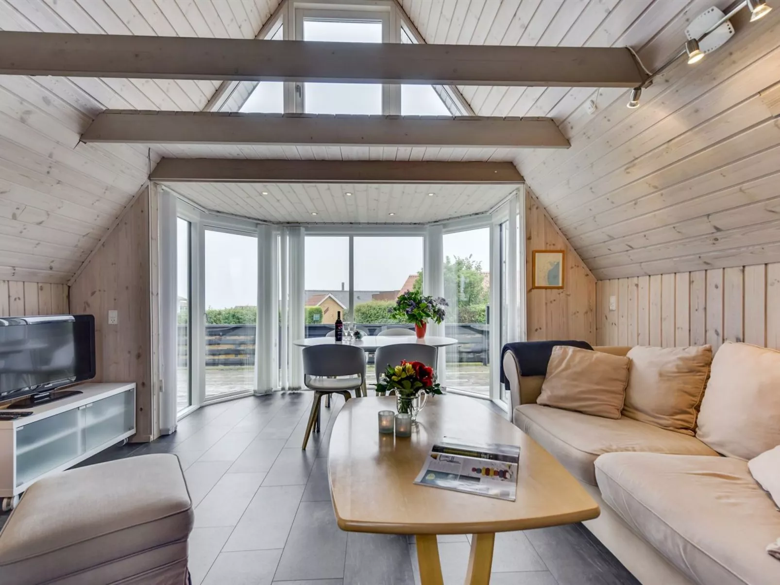 "Leve" - 200m from the sea-Inside