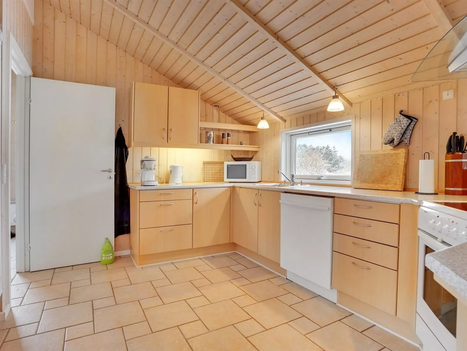 "Leya" - 1.2km from the sea-Inside