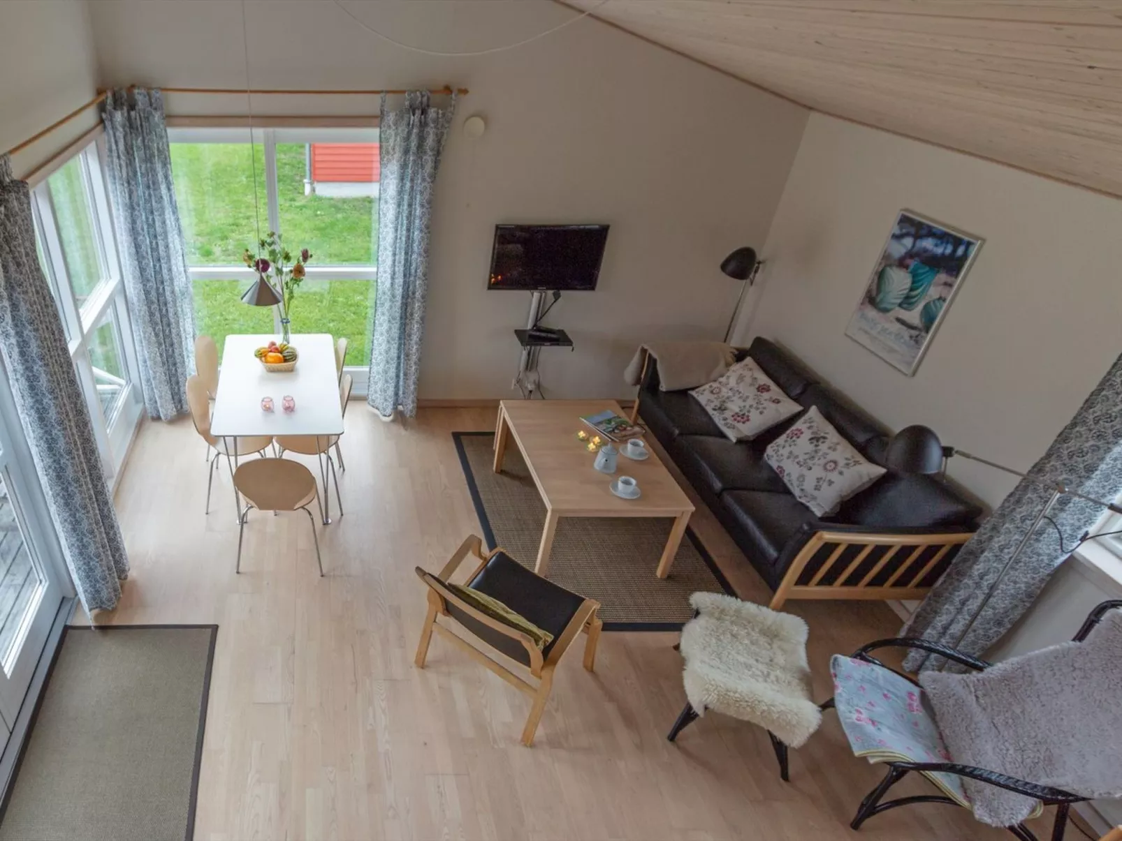 "Carlie" - 2.8km from the sea-Drinnen