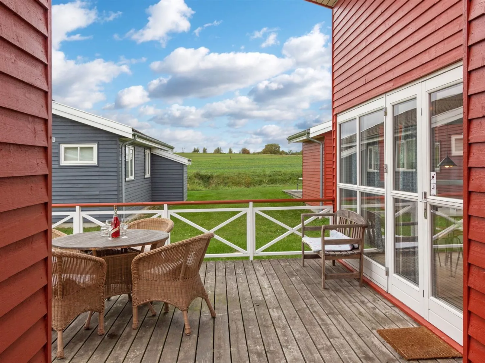 "Carlie" - 2.8km from the sea-Drinnen