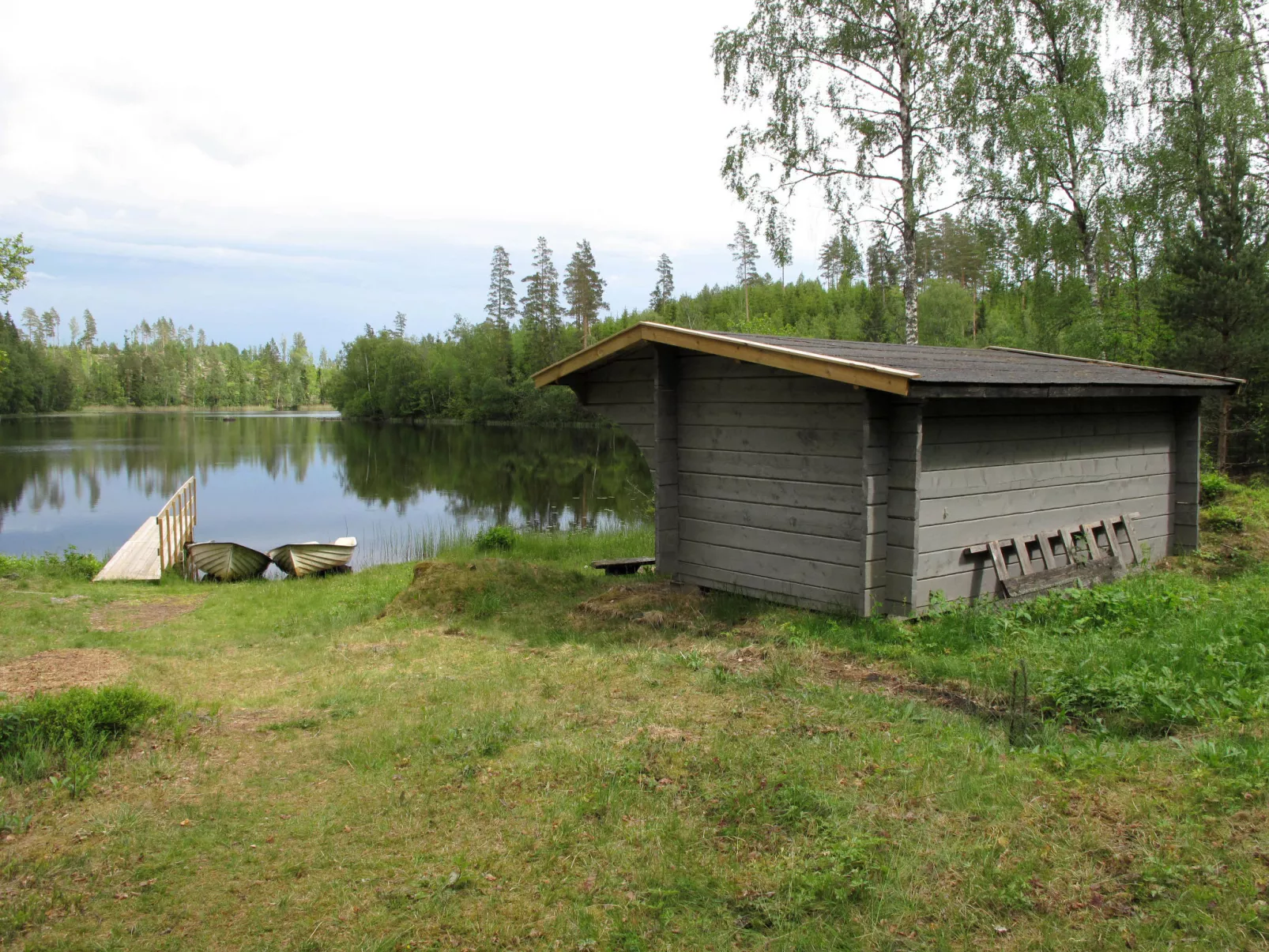 Rödmossa Femton-Outside