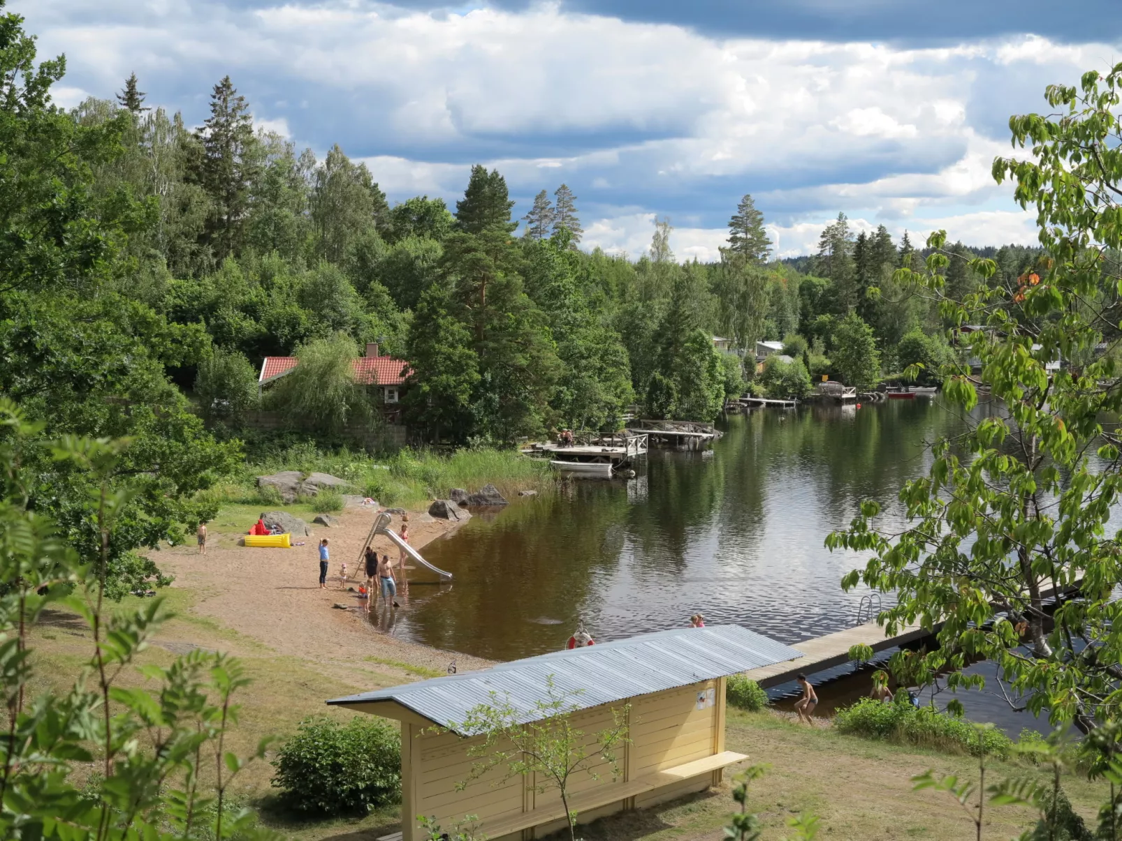 Rödmossa Femton-Outside