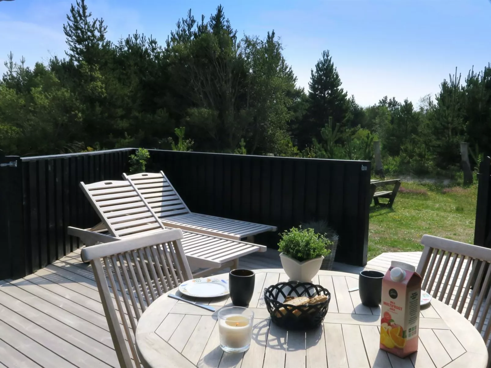 "Elayne" - 3km from the sea-Outside