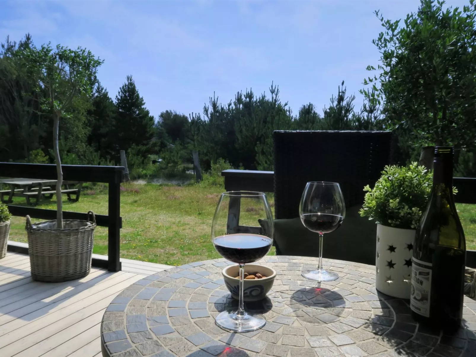 "Elayne" - 3km from the sea-Outside