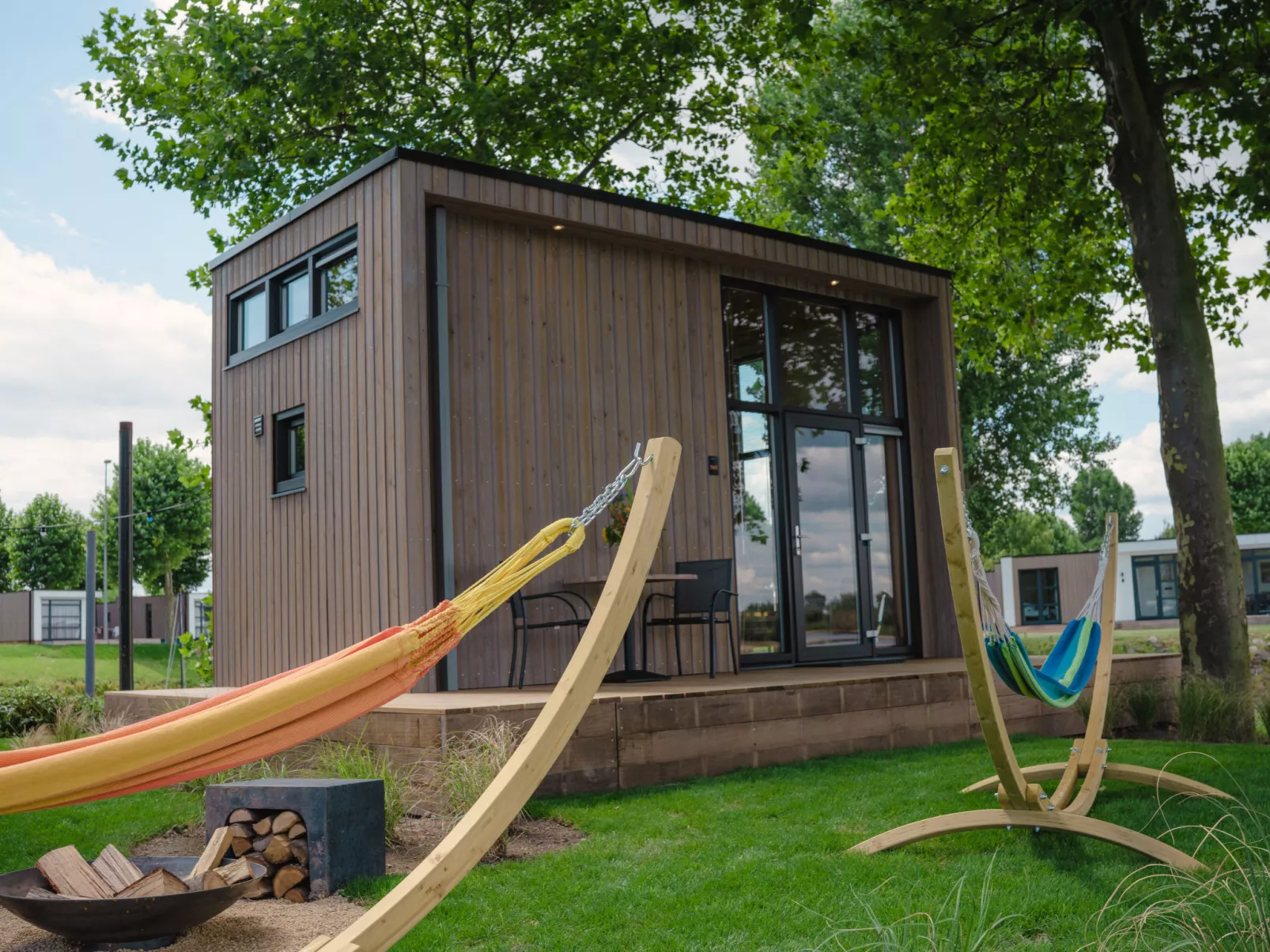 Tiny River House-Outside