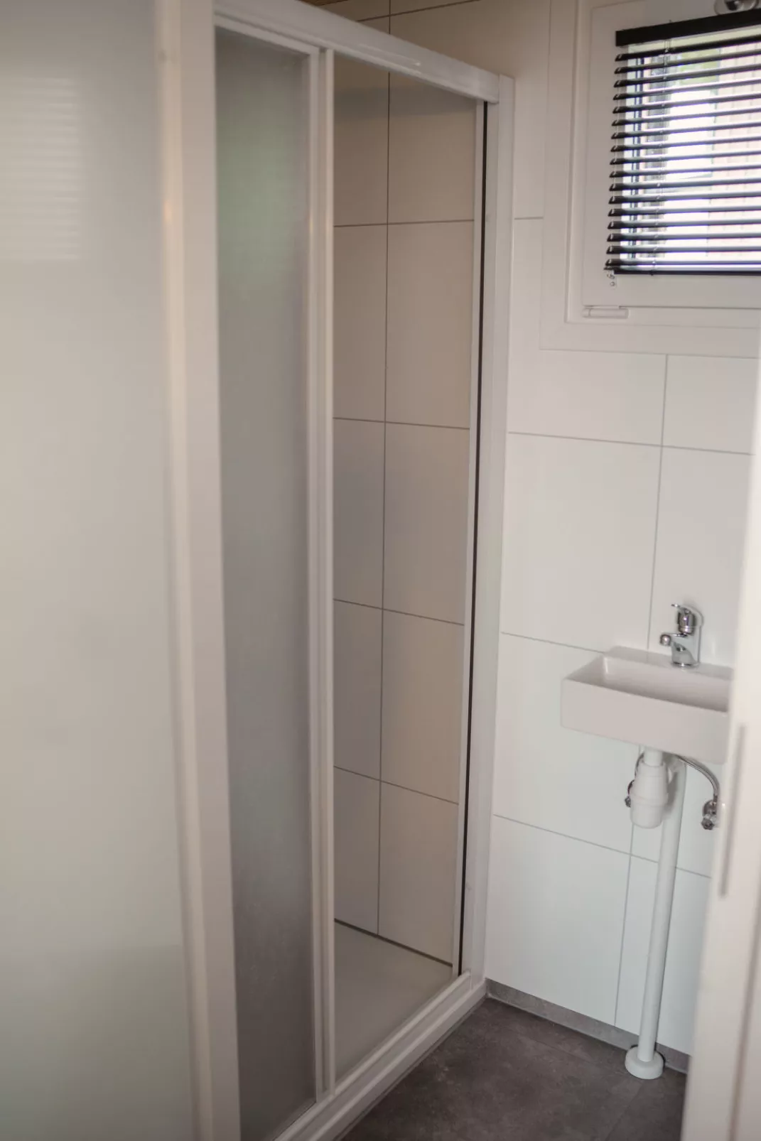 Tiny River House-Inside