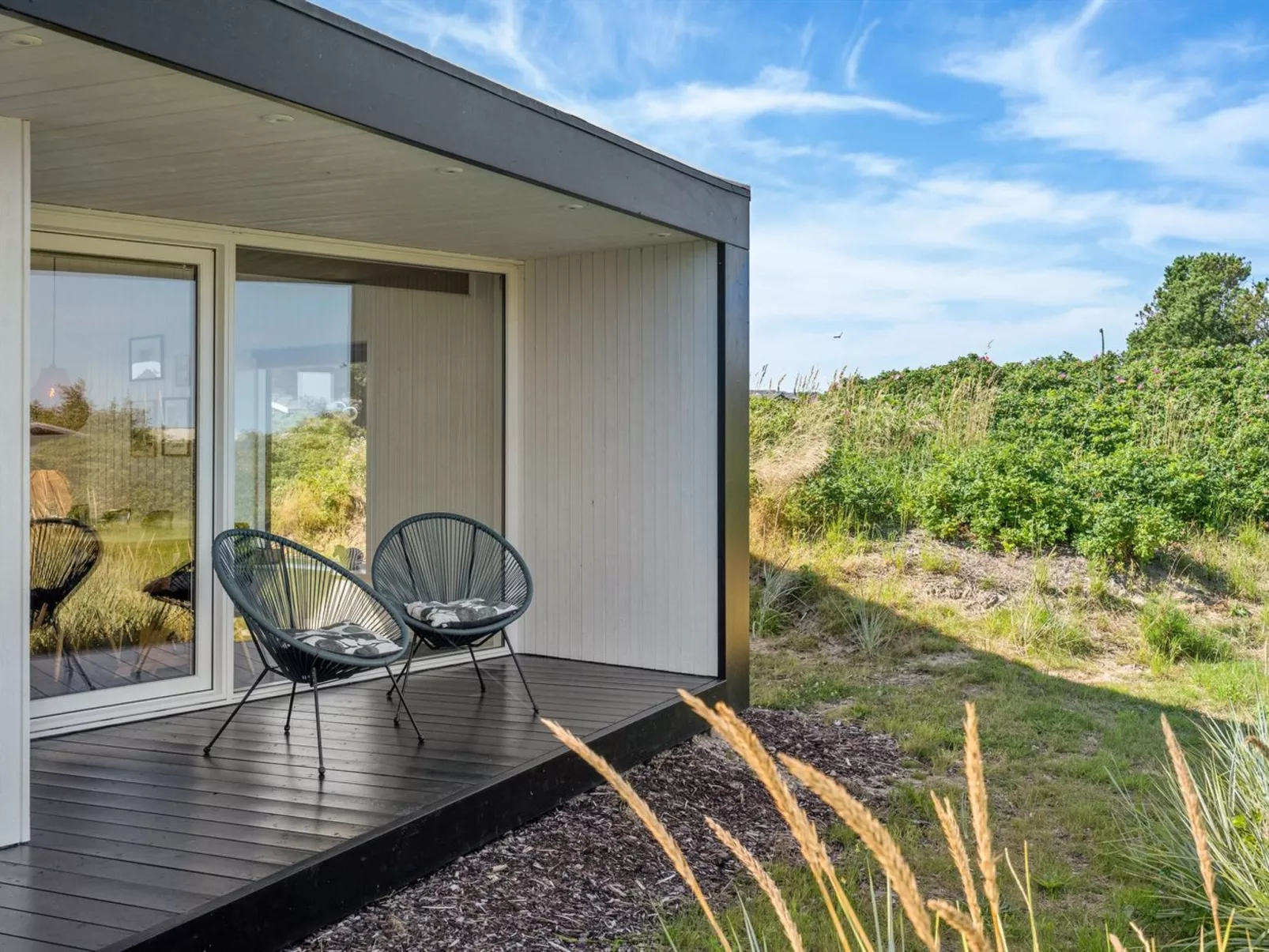 "Vilda" - 416m from the sea-Outside