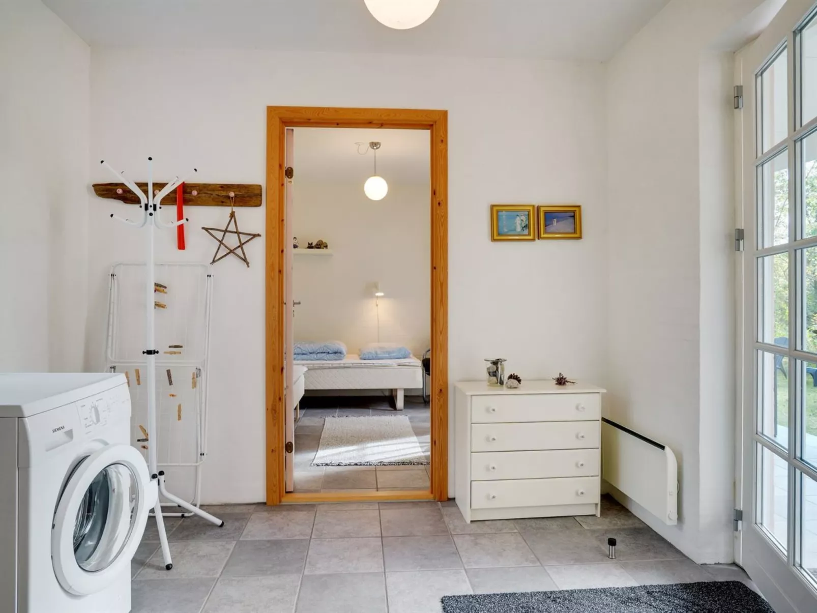 "Hildegunn" - 200m from the sea-Inside