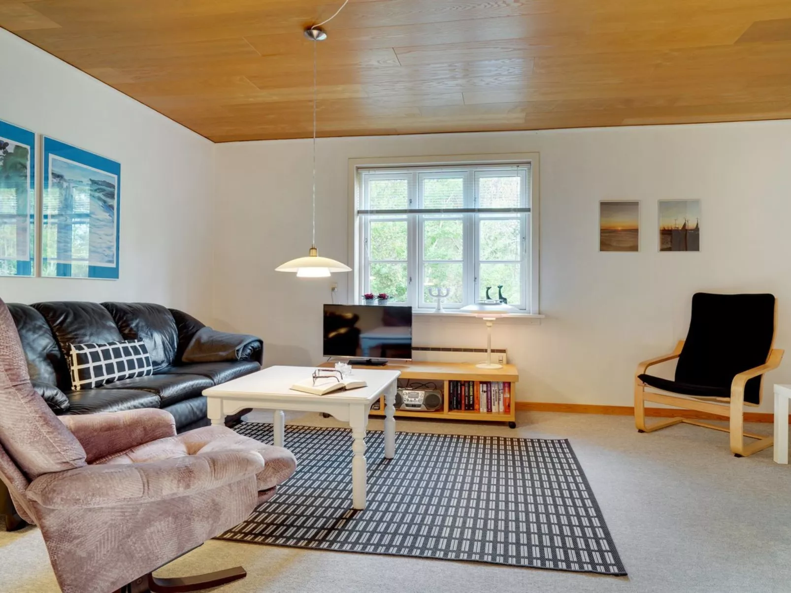 "Hildegunn" - 200m from the sea-Inside
