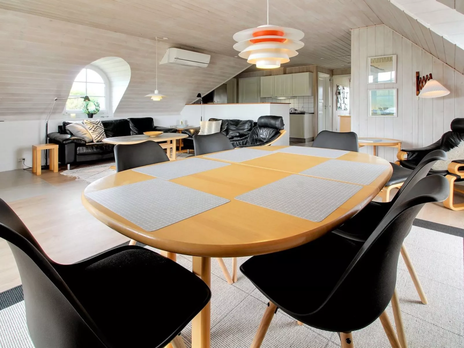 "Slava" - 250m from the sea-Inside