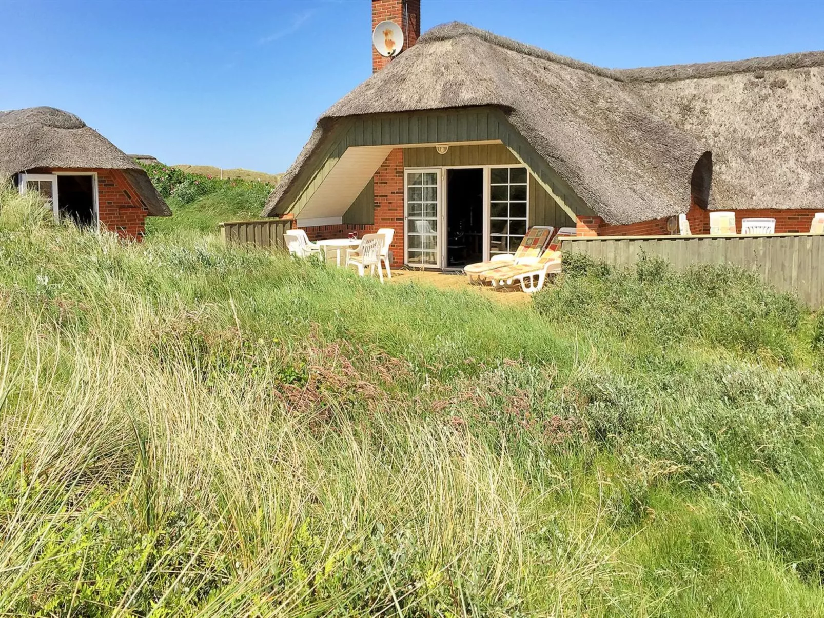 "Slava" - 250m from the sea-Inside