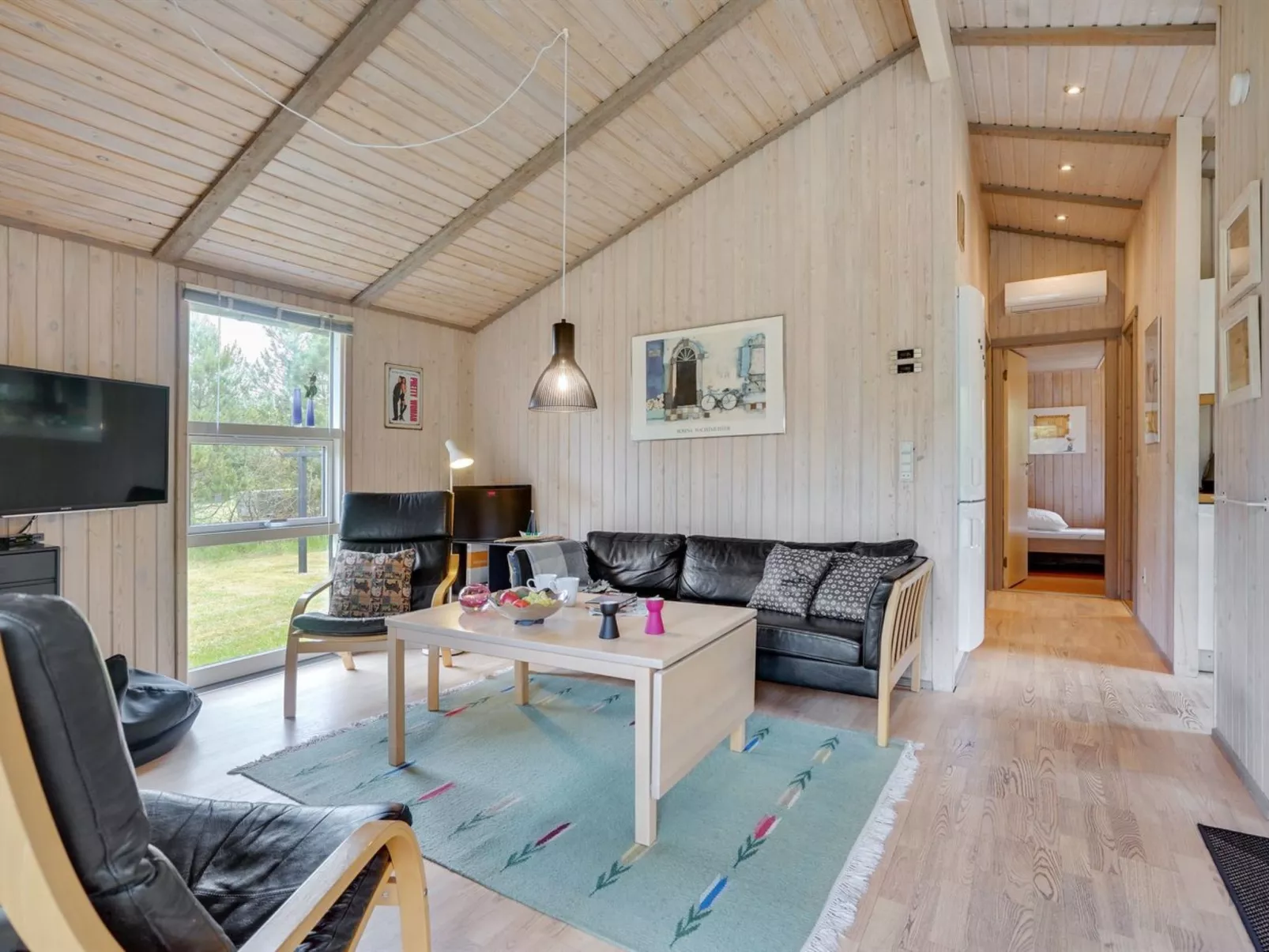 "Svantepolk" - 1.1km from the sea-Drinnen