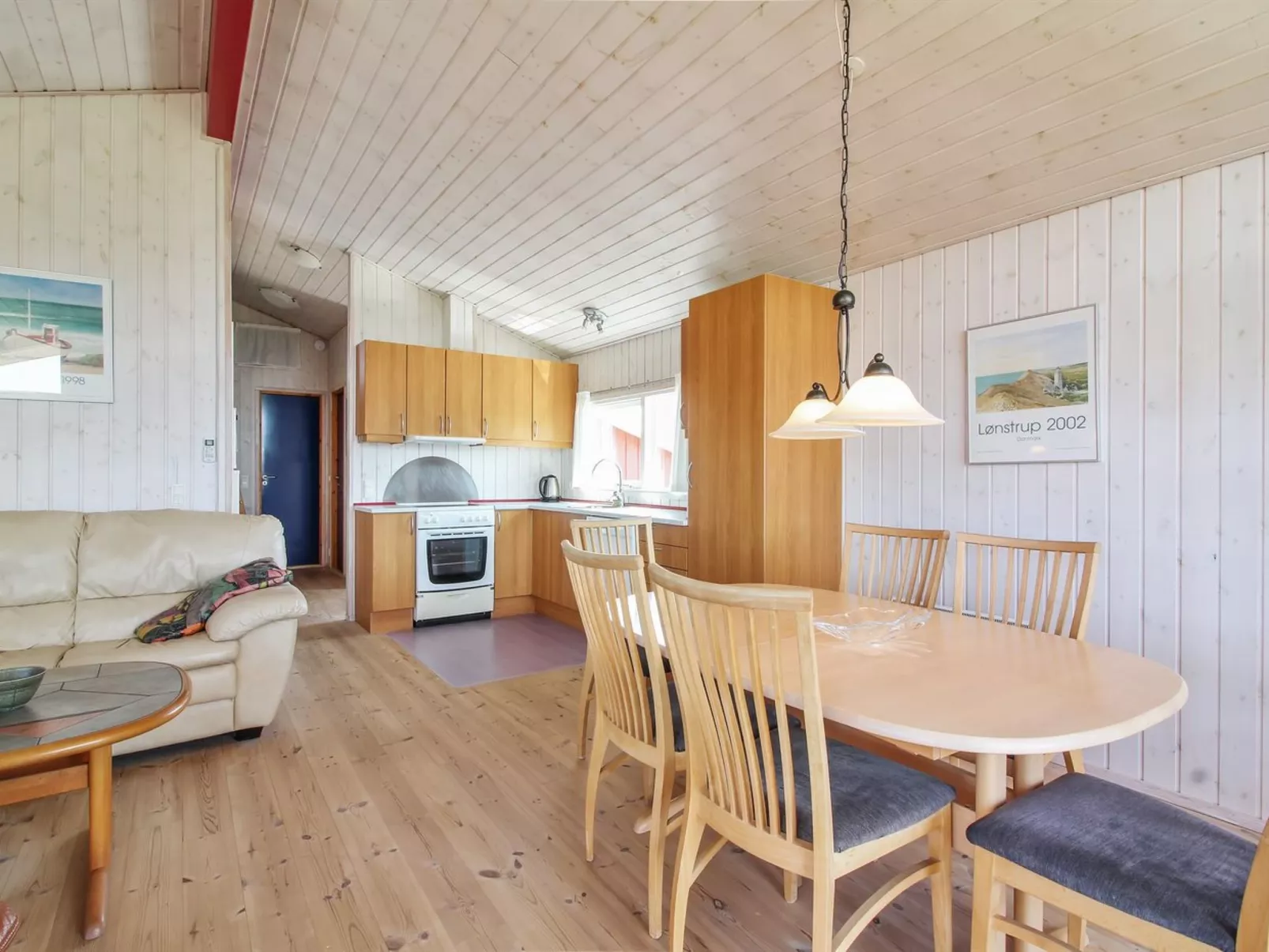 "Zvezda" - 300m from the sea-Inside