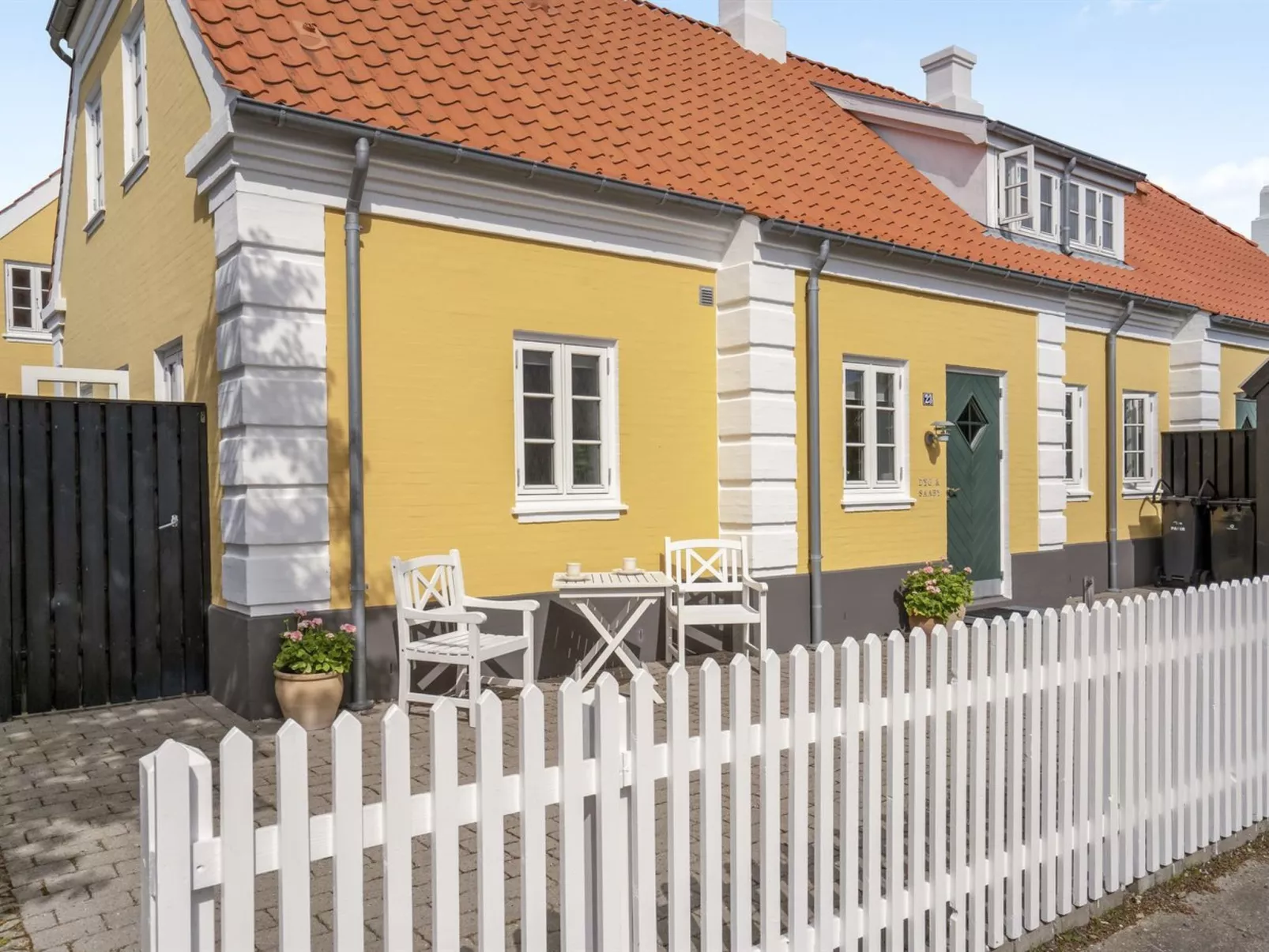 "Stephie" - 1.1km from the sea-Outside