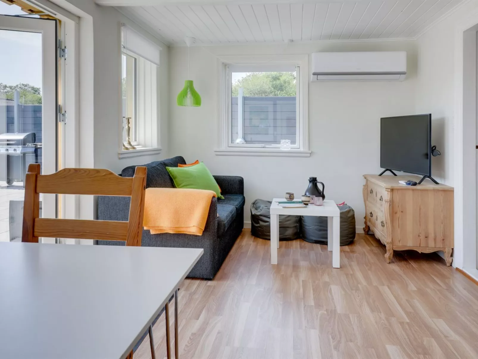 "Brawith" - 250m from the sea-Drinnen