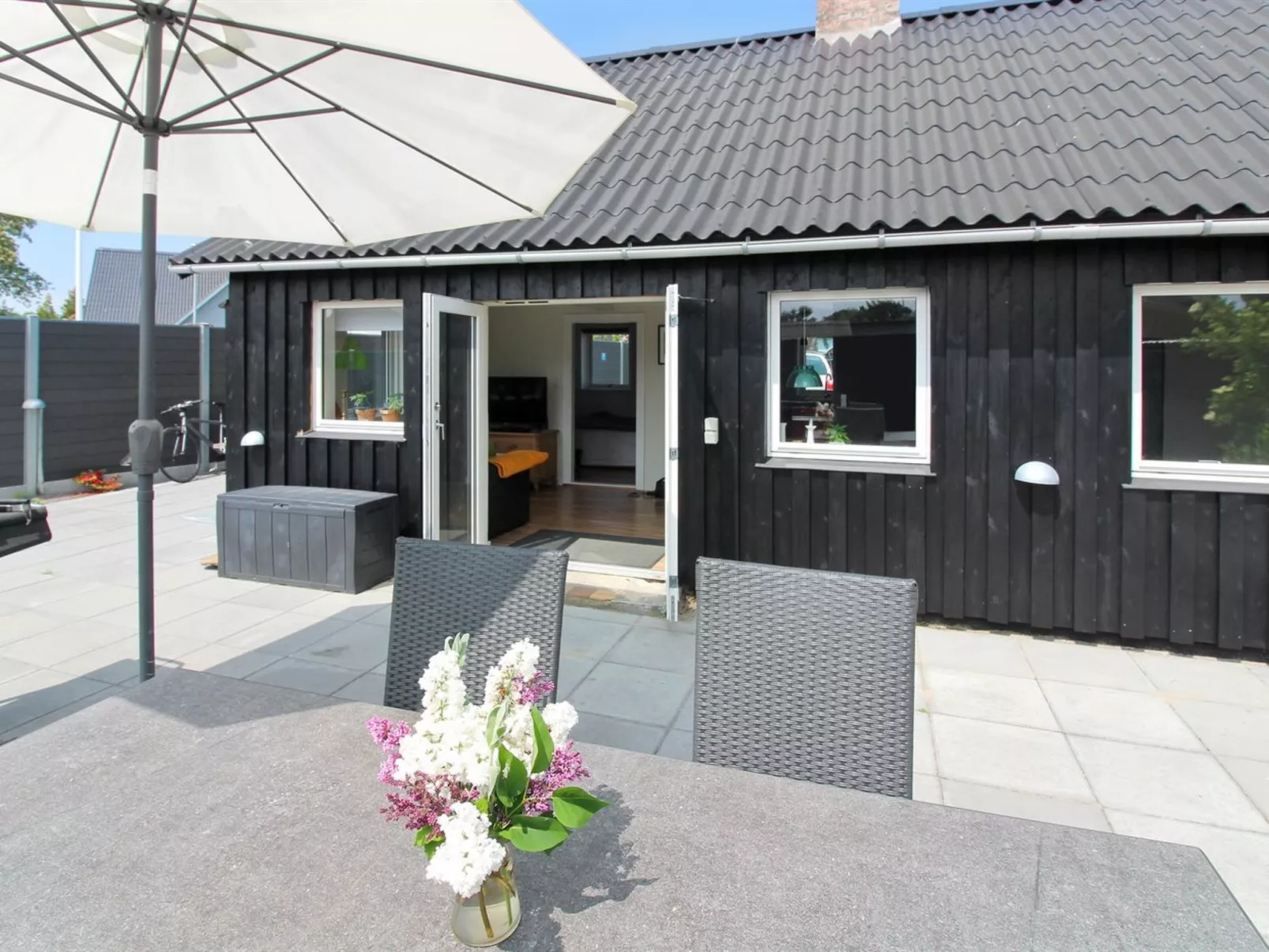 "Brawith" - 250m from the sea-Draußen