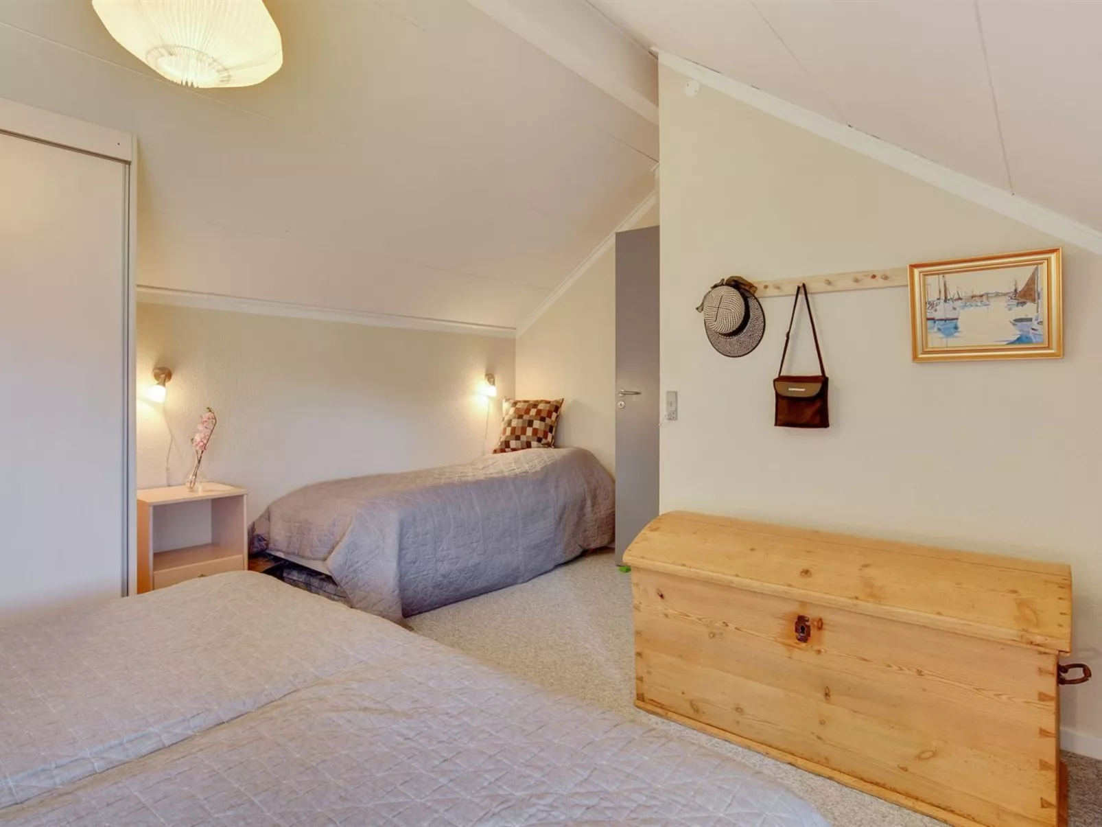 "Aline" - 1km from the sea-Inside