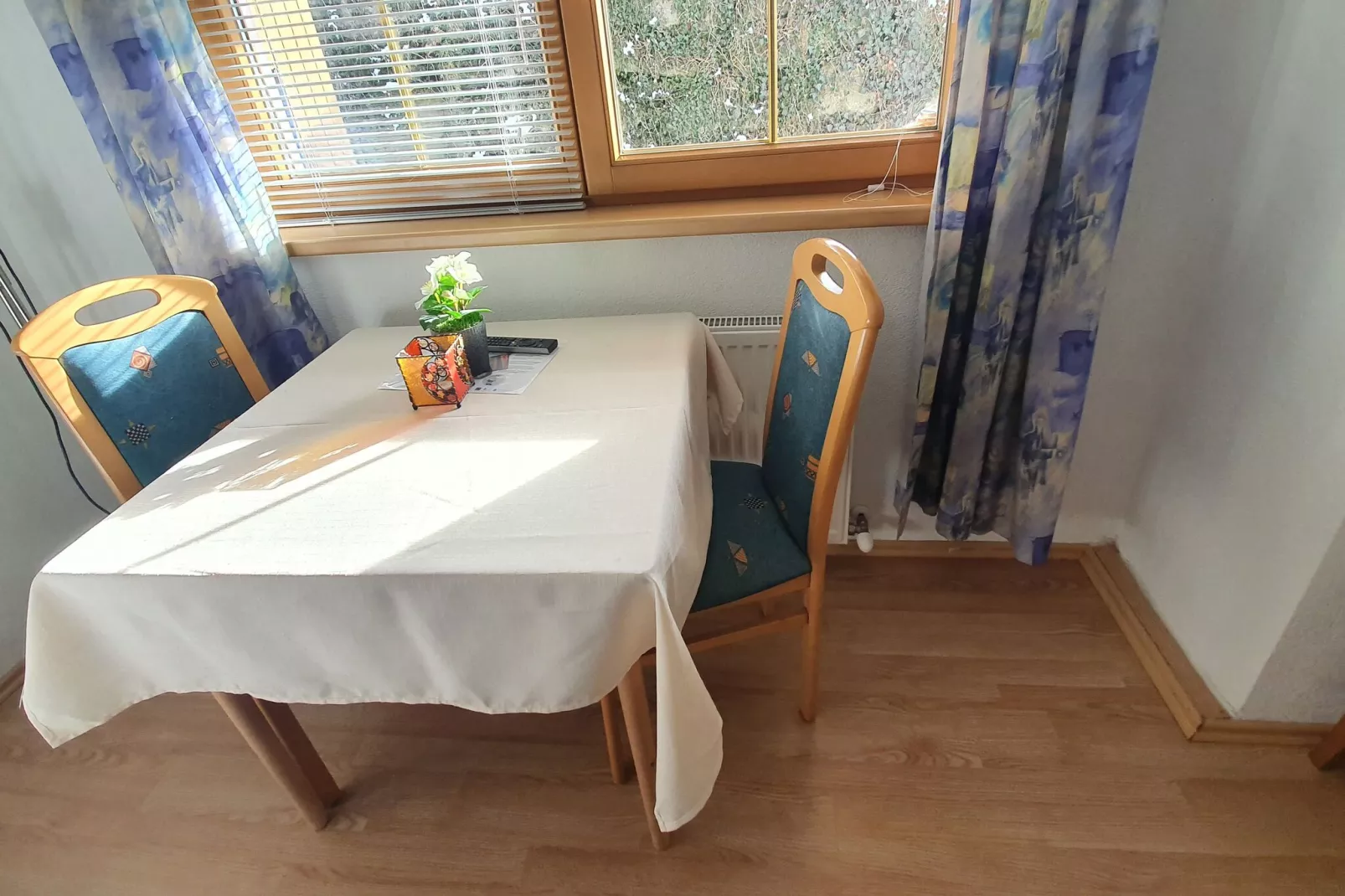 Garconniere-Dining room