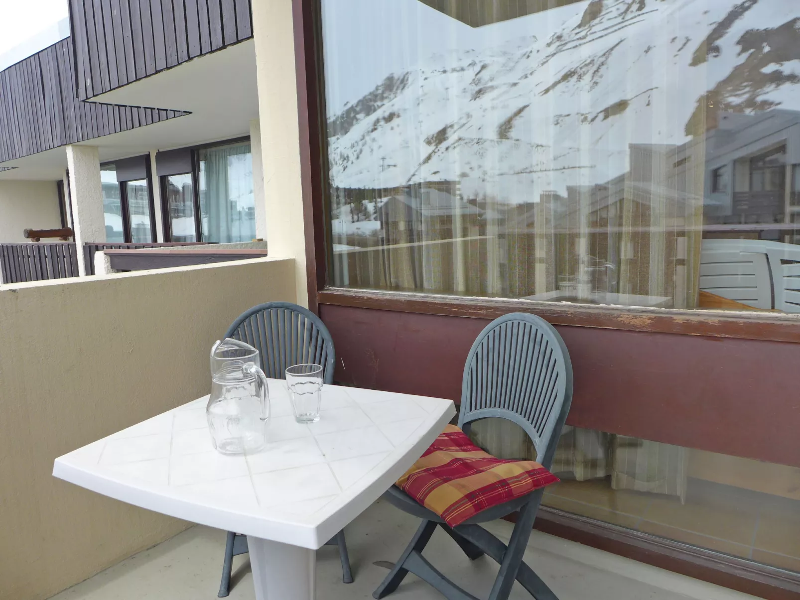 Le 2100 A et B (Lavachet)-Outside